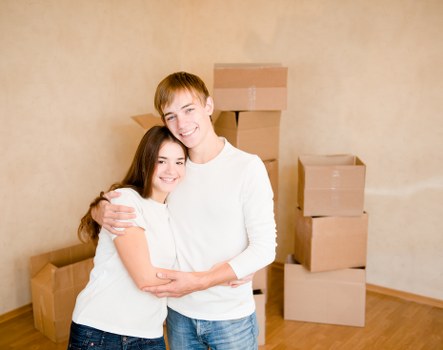 Professional moving truck service for homes and businesses across London