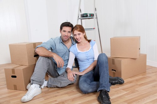 Local moving team handling access challenges in London